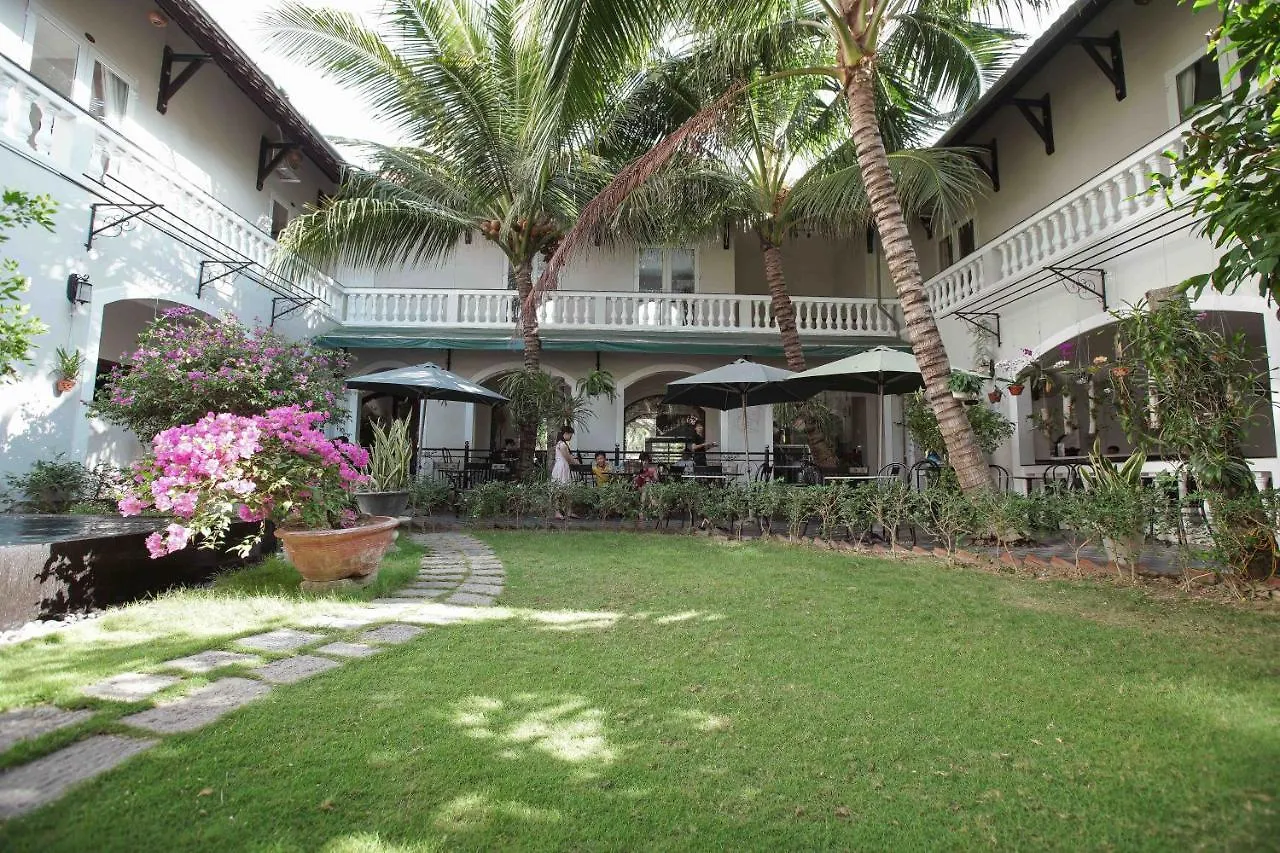 Hotel La Paloma Villa Nha Trang