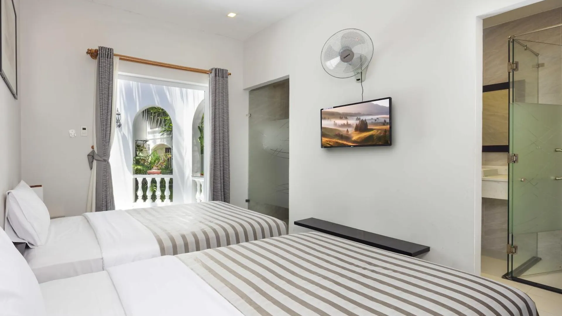 La Paloma Villa Nha Trang 3*,  Vietnam