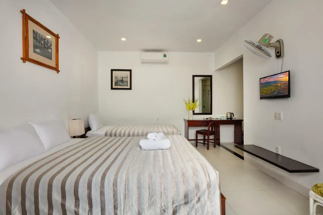 Hotel La Paloma Villa Nha Trang