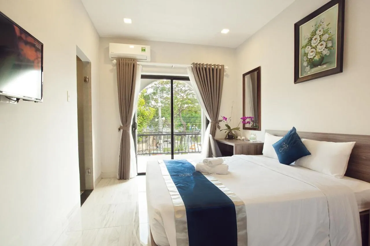 La Paloma Villa Nha Trang 3*,